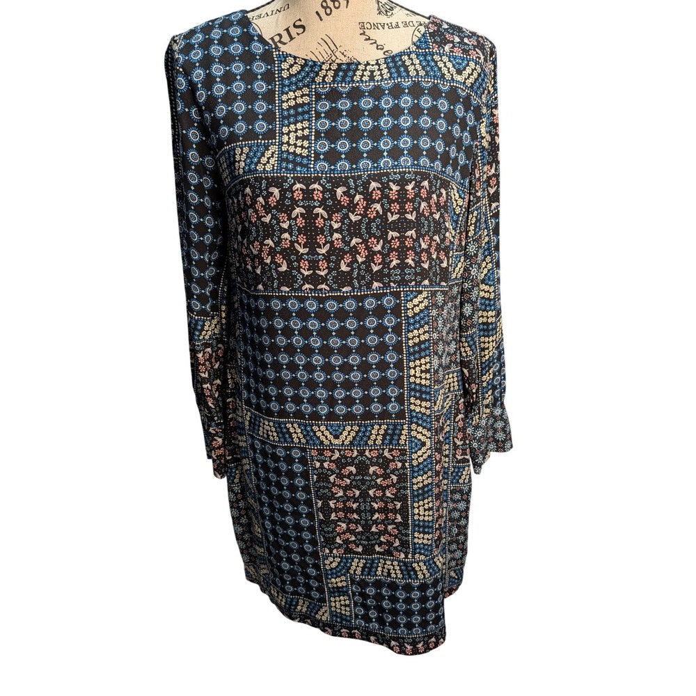LOFT 4 Petite Patchwork Floral Geometric Shift Dress Black Multi Button Neck